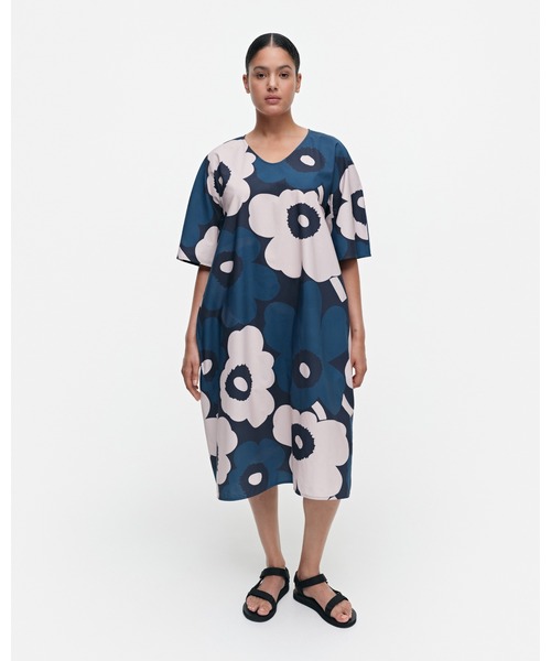 marimekko（マリメッコ）の「Unikko / Agnete cotton poplin dress（ワンピース・レディース・ネイビー・40/42/38/34/36）」の6枚目の写真