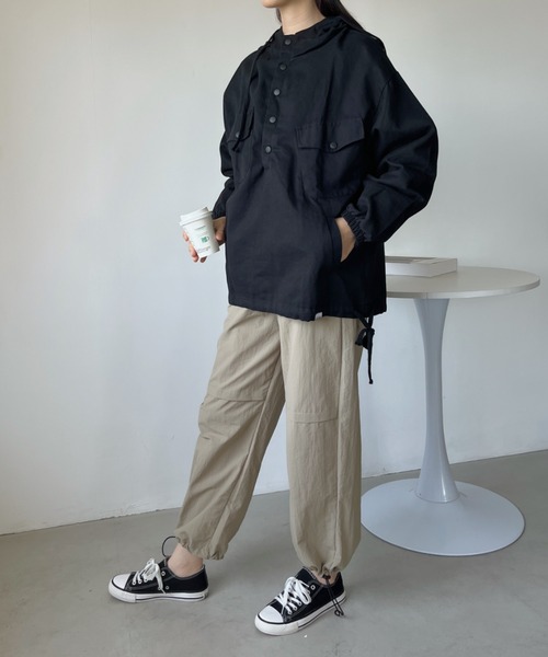 CLEA（クレア）の「ミリタリーオーバーサイズアノラックパーカー（パーカー・レディース・ブラック/カーキ・FREE）」の3枚目の写真