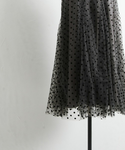 &. NOSTALGIA（アンドドットノスタルジア）の「フロッキードットチュールスカート（スカート・レディース・ブラック/チャコールグレー/ブラウン/アイボリー/グレー・M/S）」の13枚目の写真