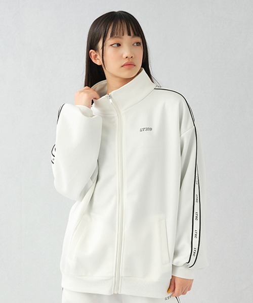 LOVETOXIC(ラブトキシック)の「【LTXC】吸水速乾トラックジャケット(Tシャツ/カットソー・キッズ・サックスブルー/ブラック/オフホワイト・S/L/M/LL)」の4枚目の写真