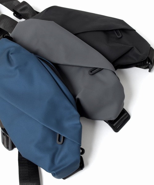 GLAZOS（グラソス）の「シンプルミニボディバッグ（ボディバッグ/ウエストポーチ・キッズ・ブラック/ブルー/グレー・フリー）」の8枚目の写真