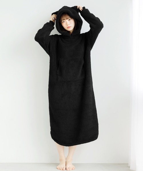 Dita（ディータ）の「ぷっくり耳付き。ねこ耳ファー起毛ワンピース（ルームウェア/パジャマ・レディース・ブルーグレー/アイボリー/ミント/ピンクベージュ/グレー/アッシュブラウン/ブラック・FREE）」の3枚目の写真
