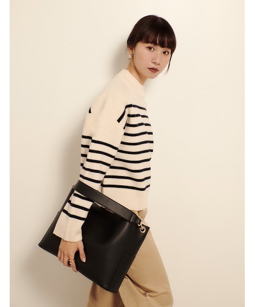 RANDEBOO（ランデブー）の「Bucket side bag（ショルダーバッグ・レディース・ブラック/ダークブラウン/グレイッシュベージュ・FREE）」の7枚目の写真