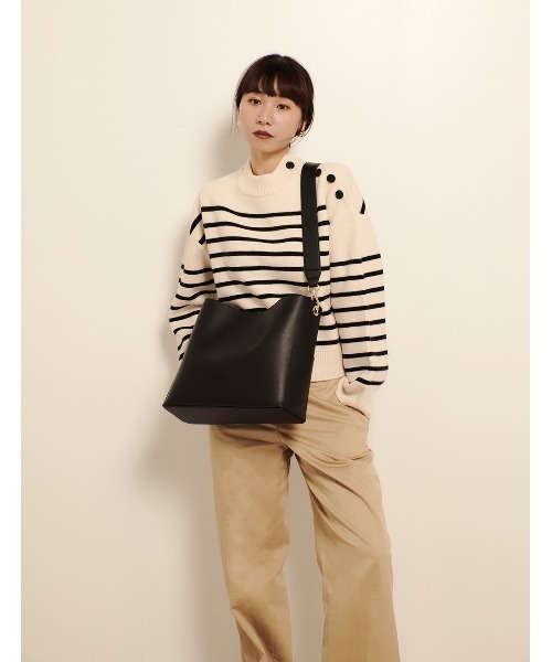 RANDEBOO（ランデブー）の「Bucket side bag（ショルダーバッグ・レディース・ブラック/ダークブラウン/グレイッシュベージュ・FREE）」の13枚目の写真