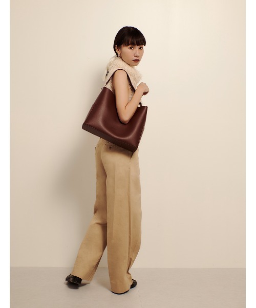 RANDEBOO（ランデブー）の「Bucket side bag（ショルダーバッグ・レディース・ブラック/ダークブラウン/グレイッシュベージュ・FREE）」の5枚目の写真