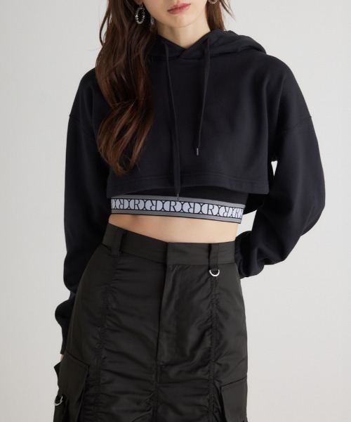 rienda(リエンダ)の「クロップドフーディースウェットトップス 春服(スウェット・レディース・アイボリー/ブラック/ピンク・FREE)」の2枚目の写真