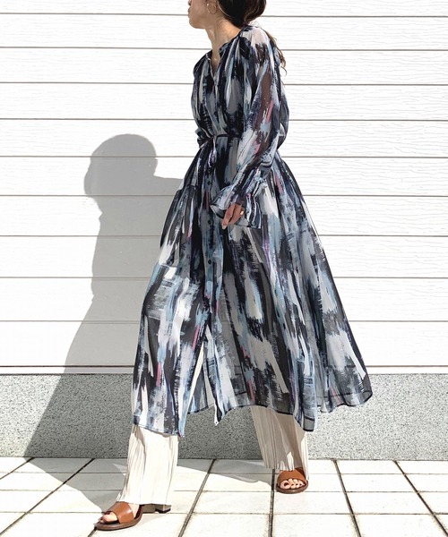 Q(キュー)の「ドローイングマキシワンピース(ワンピース・レディース・ブラック系その他/ブラウン系その他・MEDIUM)」の13枚目の写真