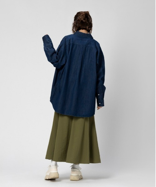 Right-on（ライトオン）の「【BEVERLY HILLS POLO CLUB】【別注】ビッグシルエットデニムシャツ（シャツ/ブラウス・レディース・ライトインディゴブルー/ダークインディゴブルー・フリー）」の11枚目の写真