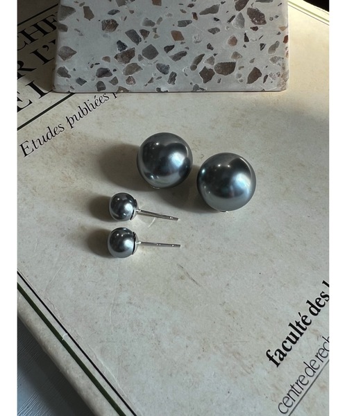 JUMELLE（ジュメロ）の「pair pearl pierce（ピアス（両耳用）・レディース・ホワイト/シルバー・FREE）」の3枚目の写真