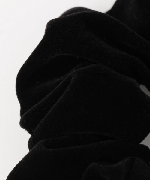 LETICIA（レチシア）の「＜LETICIA＞リング ベルベット シュシュ（ヘアゴム・レディース・ブラック・FREE）」の8枚目の写真