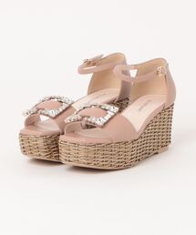 JILL STUART（ジルスチュアート）の「ビジューバックルモチーフラタン風プラットフォームサンダル（サンダル）」