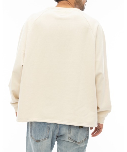 RVCA(ルーカ)の「RVCA メンズ ALL TIME TERRY CREW トレーナー 【2024年春夏モデル】/ルーカワンポイントスウェットトレーナー(スウェット・メンズ・アイボリー/ブラック/パープル・LARGE/MEDIUM/SMALL)」の5枚目の写真