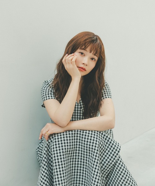 GLOBAL WORK(グローバルワーク)の「高山直子さんコラボ/カシュクールワンピ半袖/EiiS/991922(ワンピース・レディース・ブラック系その他/パープル系その他5・X-SMALL/SMALL)」の6枚目の写真