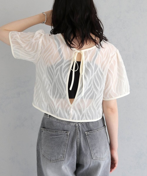 cheriella（シェリエラ）の「【cheriella】WEB限定前後２WAYリーフシフォンクルーネックショートブラウス（シャツ/ブラウス・レディース・アイボリー/ブラック・M）」の17枚目の写真