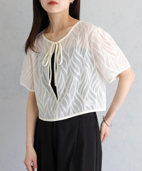 cheriella（シェリエラ）の「【cheriella】WEB限定前後２WAYリーフシフォンクルーネックショートブラウス（シャツ/ブラウス・レディース・アイボリー/ブラック・M）」の6枚目の写真