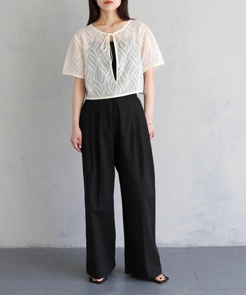 cheriella（シェリエラ）の「【cheriella】WEB限定前後２WAYリーフシフォンクルーネックショートブラウス（シャツ/ブラウス・レディース・アイボリー/ブラック・M）」の11枚目の写真