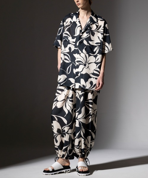 ROBES&CONFECTIONS(ローブスコンフェクションズ)の「Robes & Confections/ローブス&コンフェクションズ/Tahitian Floral Shark Skin Open Shirt(シャツ/ブラウス・レディース・ブラック/モスグリーン/ワイン・1)」の4枚目の写真