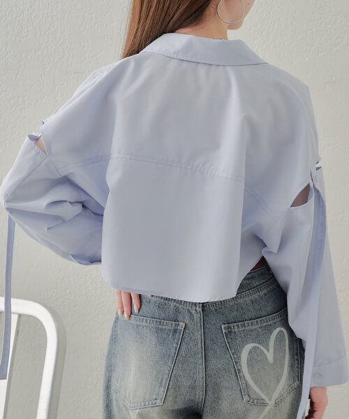 Chico（チコ）の「ラウンドショート丈肩開きシャツ（シャツ/ブラウス・レディース・ブルー/ホワイト/ベージュ・FREE）」の15枚目の写真