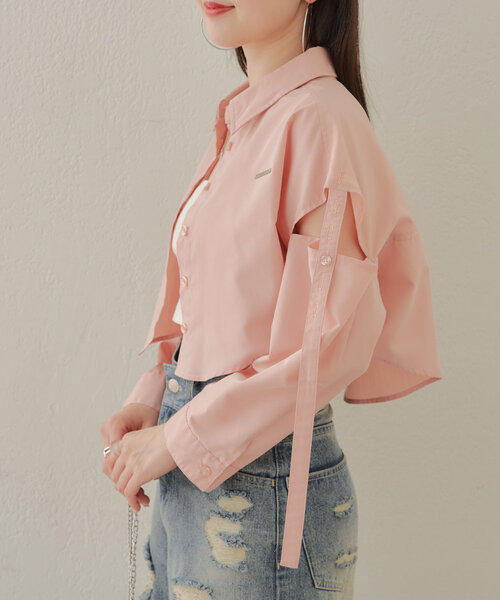 Chico（チコ）の「ラウンドショート丈肩開きシャツ（シャツ/ブラウス・レディース・ブルー/ホワイト/ベージュ・FREE）」の21枚目の写真