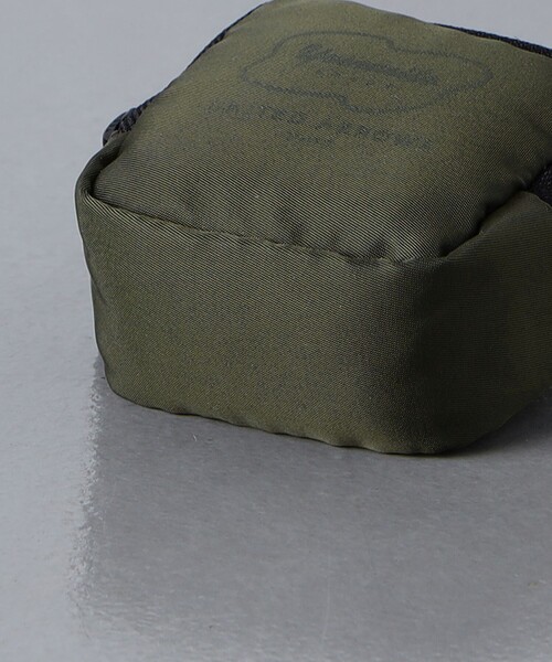 UNITED ARROWS（ユナイテッドアローズ）の「【別注】＜YOSEMITE STRAP＞ MULTI CASE S/マルチケース S（その他小物・メンズ・ブラック/オリーブ・FREE）」の12枚目の写真