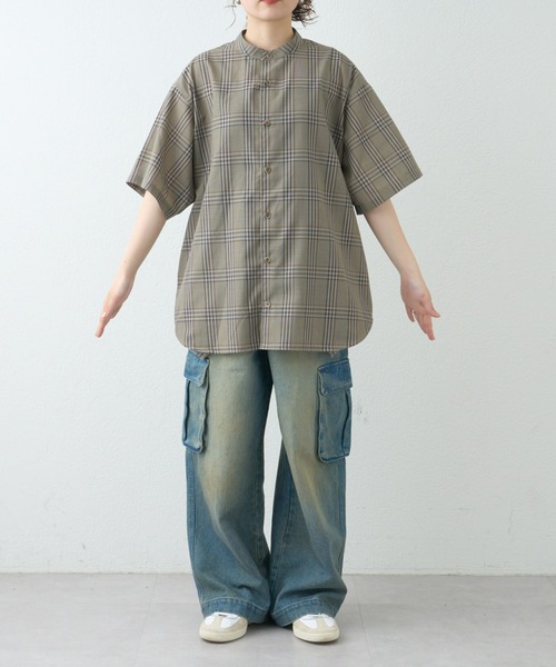 CIAOPANIC TYPY(チャオパニックティピー)の「速乾テックリネンチェックバンドカラーシャツ(セットアップ対応)(シャツ/ブラウス・メンズ・ベージュ/チャコールグレー・MEDIUM/LARGE)」の17枚目の写真