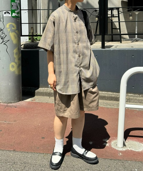 CIAOPANIC TYPY(チャオパニックティピー)の「速乾テックリネンチェックバンドカラーシャツ(セットアップ対応)(シャツ/ブラウス・メンズ・ベージュ/チャコールグレー・MEDIUM/LARGE)」の12枚目の写真