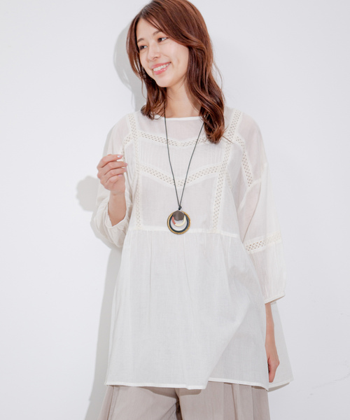 Jayro（ジャイロ）の「ピンタックレースブラウス（シャツ/ブラウス・レディース・ホワイト系その他/オレンジ/ブラック/ブルー・M）」の5枚目の写真