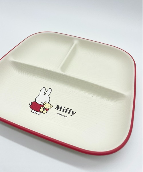 sanrio(サンリオ)の「miffy/ミッフィー スクエアワンプレートL ギンガムシリーズ(食器・レディース・レッド/グレー・ONE SIZE)」の3枚目の写真