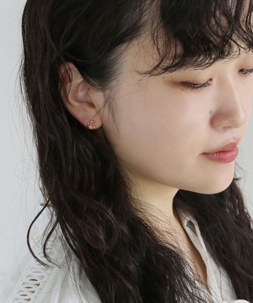 LORO ロロ SV925 ゴールドカラー ピアス 両耳 initial pierce｜LORO(ロロ)公式通販