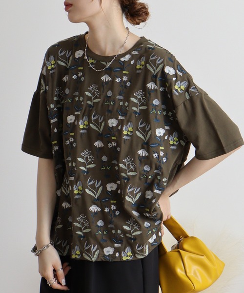 EMAGO 花刺繍ヨークTシャツ（Tシャツ/カットソー）｜Emago（イマゴ）