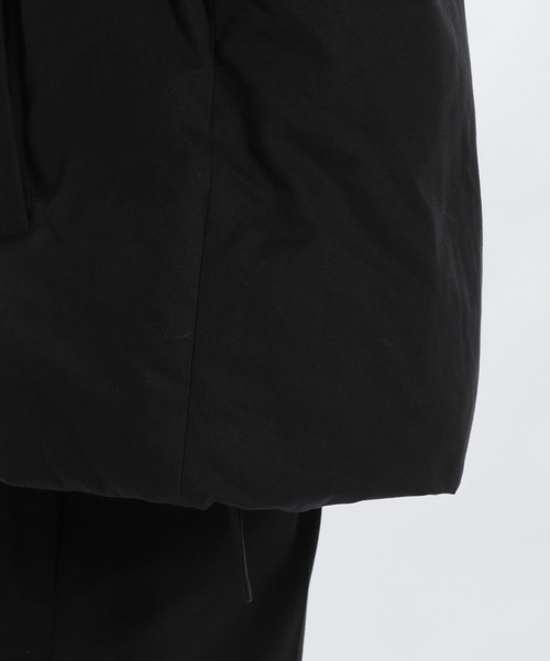 STERNBERG（スタンバーグ）の「Brewed Proteinパファーダウン