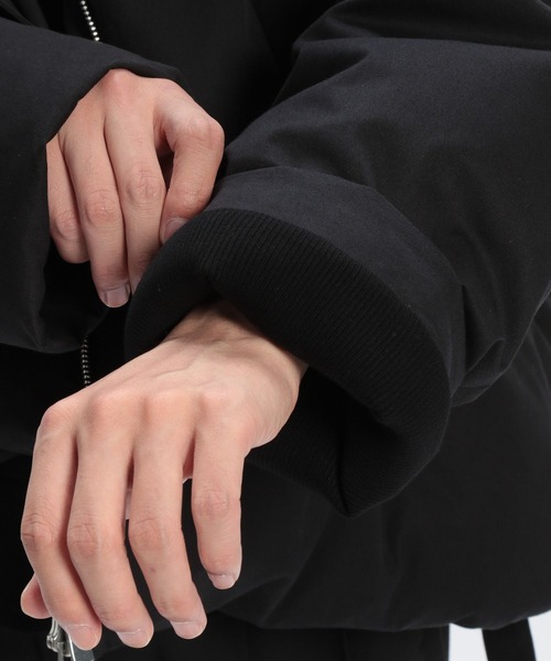 STERNBERG（スタンバーグ）の「Brewed Proteinパファーダウン