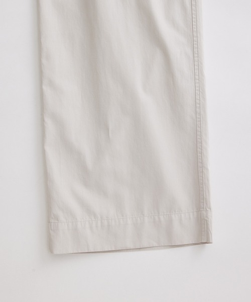 ADAM ET ROPE'(アダムエロペ)の「ガーメントダイ ワイドストレート カーゴトラウザーズ / ロングシーズン着用可能(カーゴパンツ・メンズ・ネイビー/ライトグレー/ベージュ系その他・L/M)」の8枚目の写真