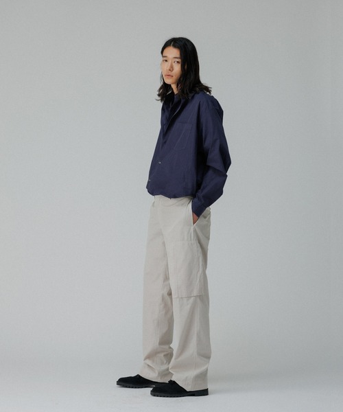 ADAM ET ROPE'(アダムエロペ)の「ガーメントダイ ワイドストレート カーゴトラウザーズ / ロングシーズン着用可能(カーゴパンツ・メンズ・ネイビー/ライトグレー/ベージュ系その他・L/M)」の21枚目の写真