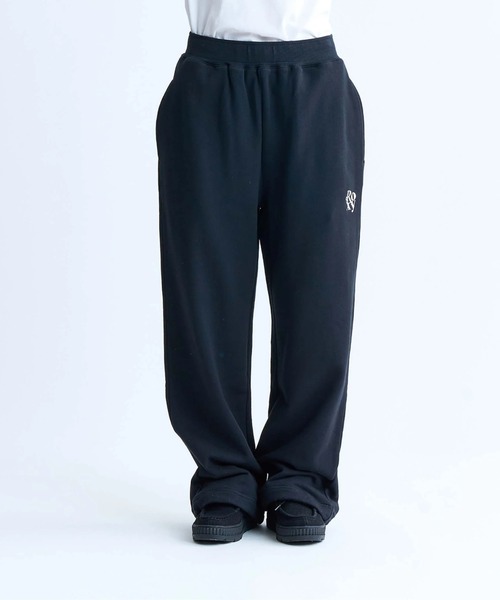 ROXY(ロキシー)の「BORN TO BE ROXY PANT/ロキシードローコード付きワイドシルエットスウェットパンツ(スウェットパンツ・レディース・ブラック/ブラウン/グレー・SMALL/MEDIUM/LARGE)」の2枚目の写真