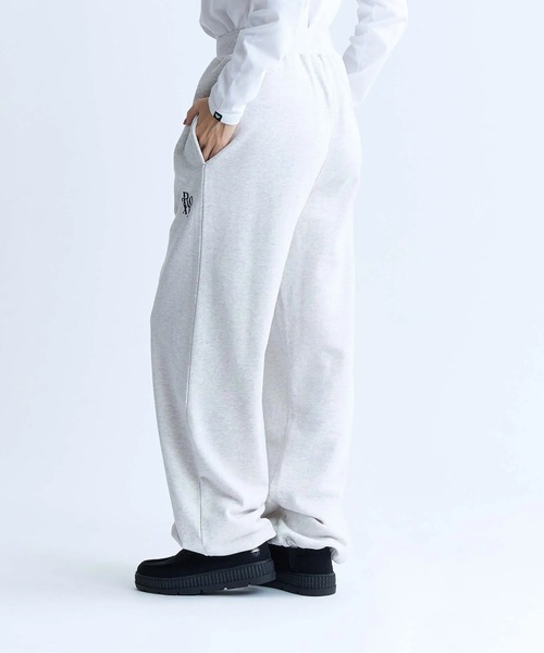 ROXY(ロキシー)の「BORN TO BE ROXY PANT/ロキシードローコード付きワイドシルエットスウェットパンツ(スウェットパンツ・レディース・ブラック/ブラウン/グレー・SMALL/MEDIUM/LARGE)」の10枚目の写真