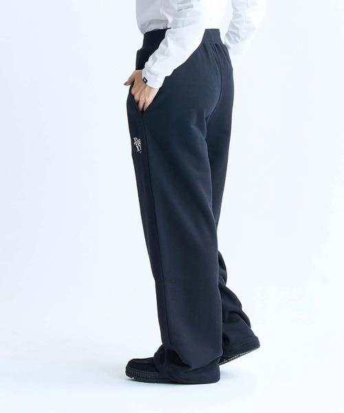 ROXY(ロキシー)の「BORN TO BE ROXY PANT/ロキシードローコード付きワイドシルエットスウェットパンツ(スウェットパンツ・レディース・ブラック/ブラウン/グレー・SMALL/MEDIUM/LARGE)」の7枚目の写真