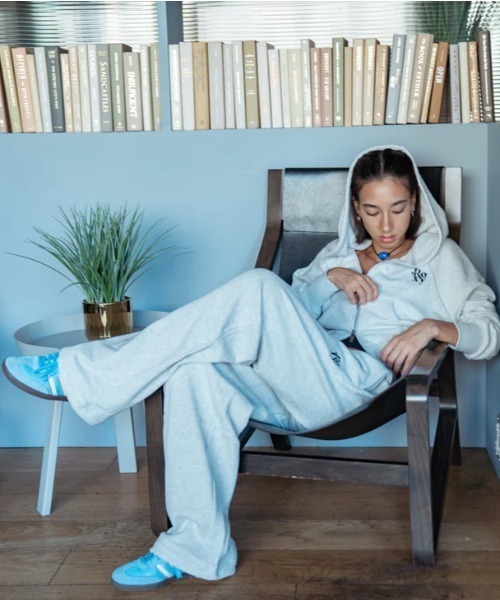 ROXY(ロキシー)の「BORN TO BE ROXY PANT/ロキシードローコード付きワイドシルエットスウェットパンツ(スウェットパンツ・レディース・ブラック/ブラウン/グレー・SMALL/MEDIUM/LARGE)」の21枚目の写真