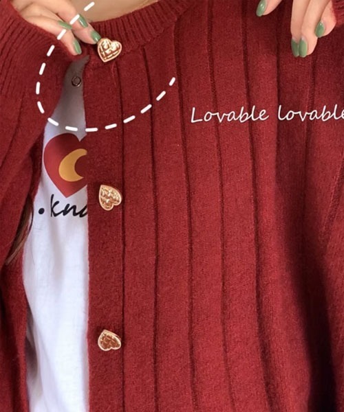 Mayree(メイリー)の「【Mayree】リブ ハートボタン カーディガン(カーディガン/ボレロ・レディース・レッド・SMALL/MEDIUM/LARGE)」の4枚目の写真