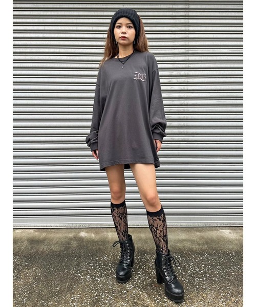 EGOIST（エゴイスト）の「BIG刺繍ユニセックスロンT（Tシャツ/カットソー・レディース・パープル/ホワイト/ブラック/カーキ・FREE）」の14枚目の写真