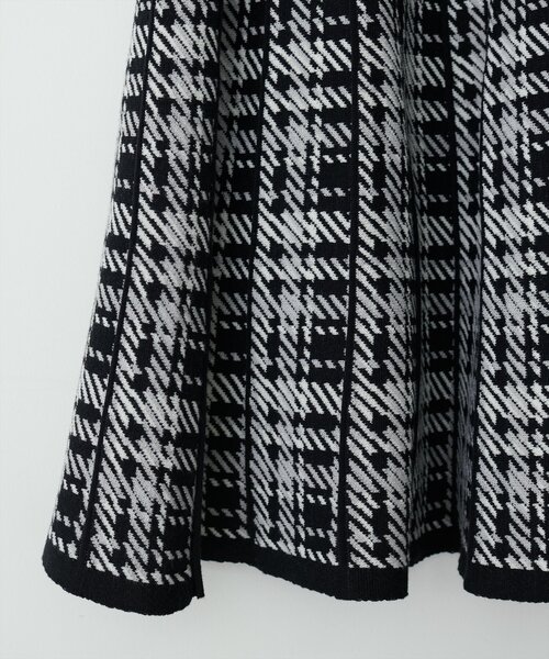 natural couture（ナチュラルクチュール）の「配色チェックニットプリーツスカート（スカート・レディース・モカ/ブラック系その他/アイボリー・FREE）」の13枚目の写真