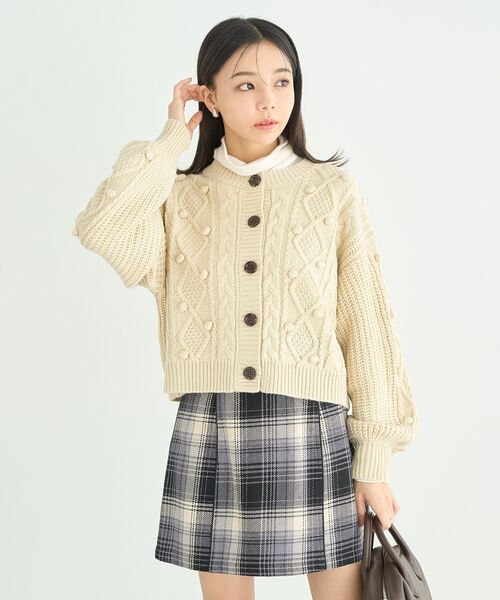 earth music&ecology（アースミュージックアンドエコロジー）の「ポップコーンケーブルカーディガン（カーディガン/ボレロ・レディース・レッド/ブラック/アイボリー・FREE）」の7枚目の写真
