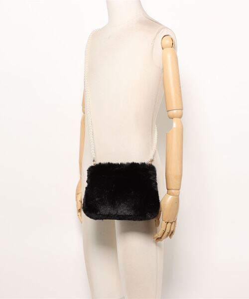 clear（クリア）の「パールショルダーファーバッグ ≪2024AW新作≫（ショルダーバッグ・レディース・ブラック/アイボリー・F）」の7枚目の写真