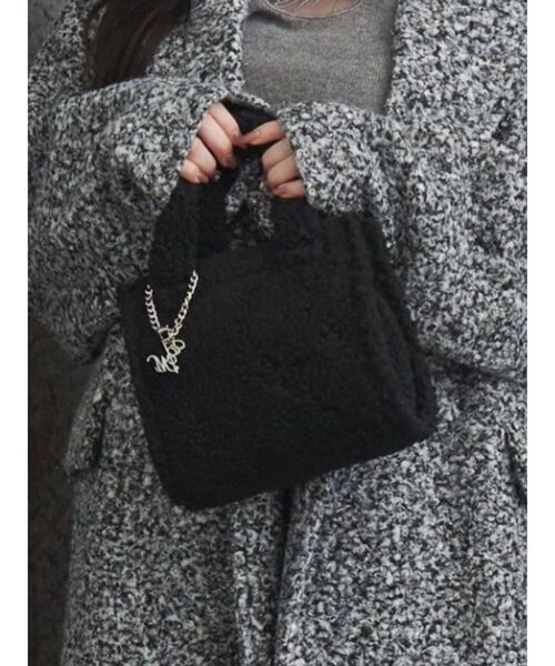 EATME(イートミー)の「フェイクファーショルダーバッグ(ハンドバッグ・レディース・ブラック/アイボリー/ピンク・FREE)」の3枚目の写真