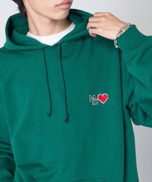 【MAISON CLUB】ワンポイントハート刺繍パーカー
