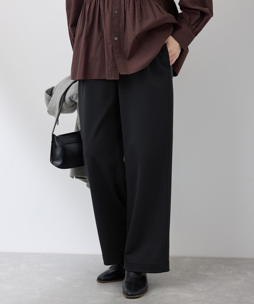 ROPE' PICNIC（ロペピクニック）の「【3サイズ展開】裏起毛ジョーゼットボンディングワイドパンツ（その他パンツ・レディース・ブラック/ベージュ系その他・36/38/40）」の2枚目の写真