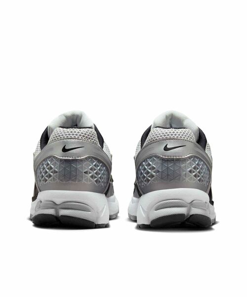 シューズ・サンダルその他 Nike Zoom Vomero 5 Men's Shoes FJ4151-004 楽天市場】ナイキ ズーム ボメロ 5 NIKE Zoom Vomero 5