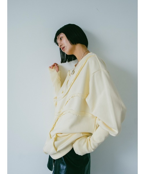sahara(サハラ)の「Curve Design Sweat/カーブデザインスウェット(スウェット・レディース・クリーム/ネイビー・FREE)」の4枚目の写真