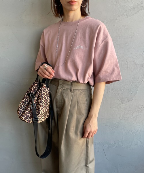 【WEB先行予約】[MANHATTAN PORTAGE/マンハッタンポーテージ] 別注 手描き風ロゴ バックプリントTシャツ（Tシャツ/カットソー）｜Manhattan Portage（マンハッタンポーテージ） pattayablatt.com