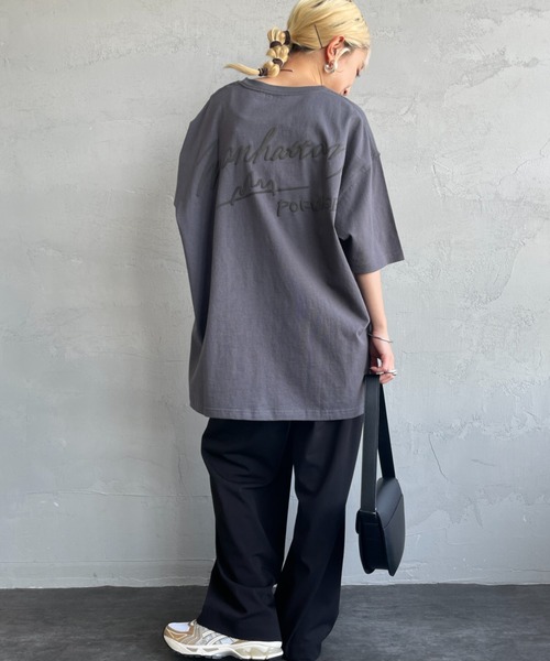 Manhattan Portage（マンハッタンポーテージ）の「[MANHATTAN PORTAGE/マンハッタンポーテージ] 別注 手描き風ロゴ バックプリントTシャツ（Tシャツ/カットソー・レディース・ピンク/ホワイト/チャコール・XL/L/M/S）」の5枚目の写真